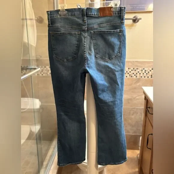 Madewell Women's cropped Jeans, 25” inseam, Size 29. Excellent condition. - Picture 2 of 3